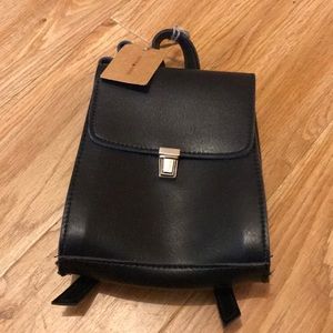 brandy melville mini back pack